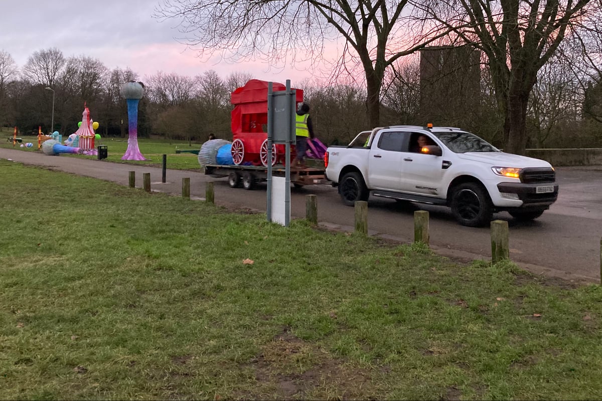 Abandoned Christmas lights removed from Crystal Palace Park