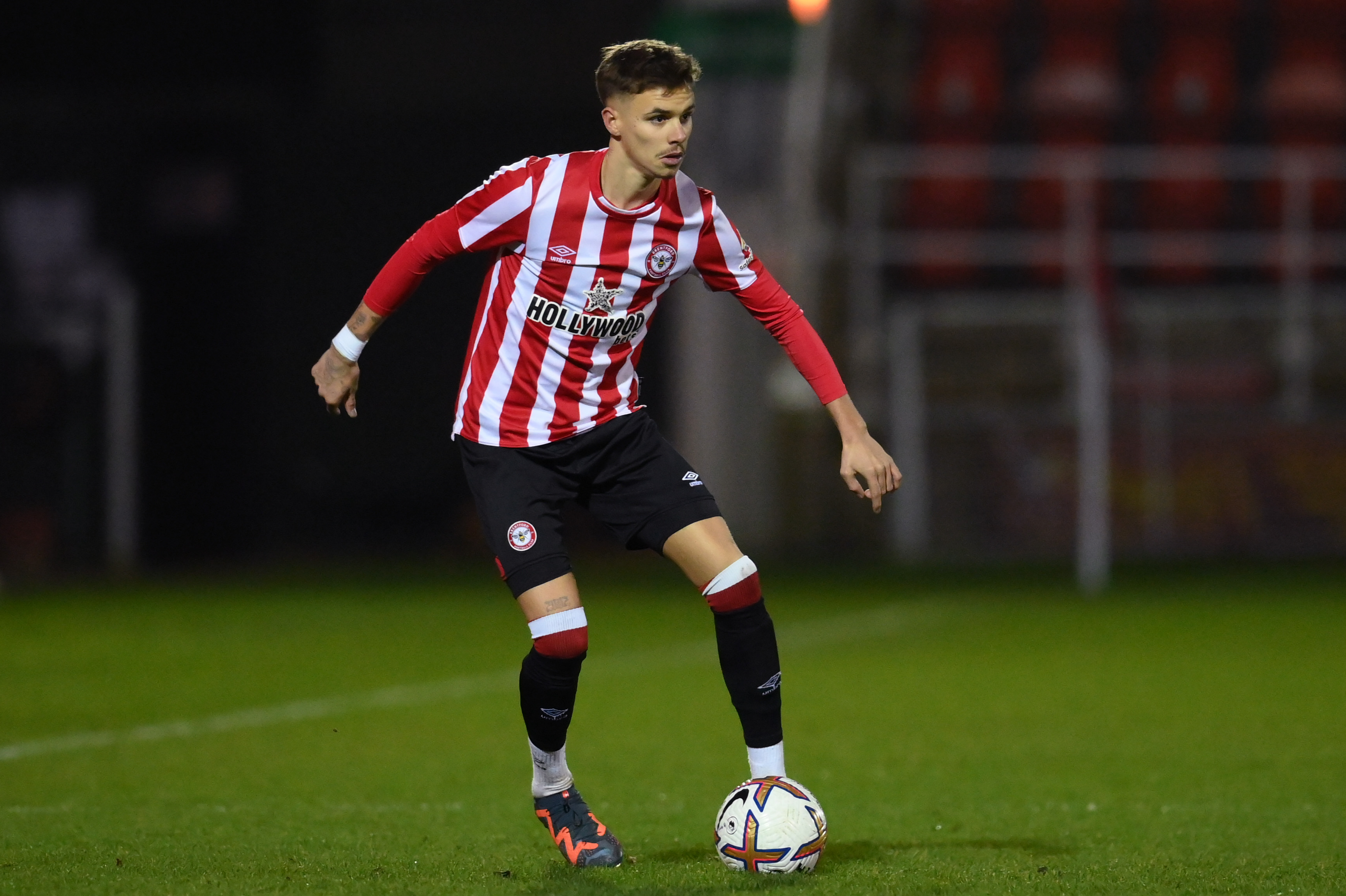 Beckham announces Brentford arrival with injury-time winner