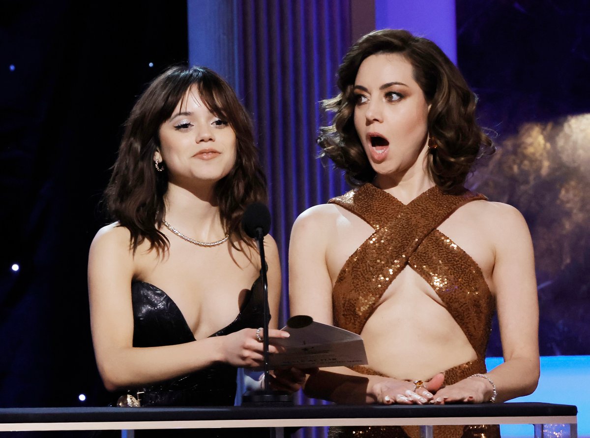 ‘We have nothing in common!’ Aubrey Plaza and Jenna Ortega steal the show at the SAG Awards