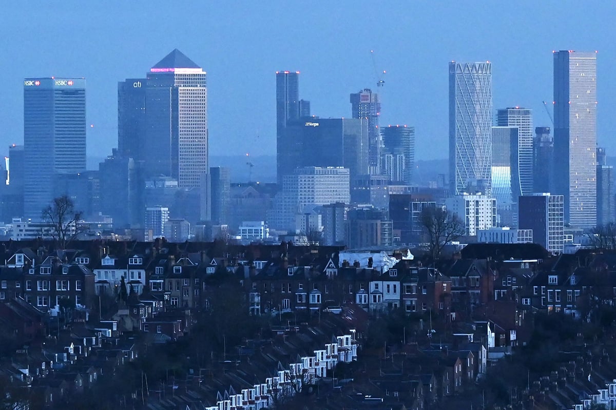 FTSE closes down as the pound falls to two-month low