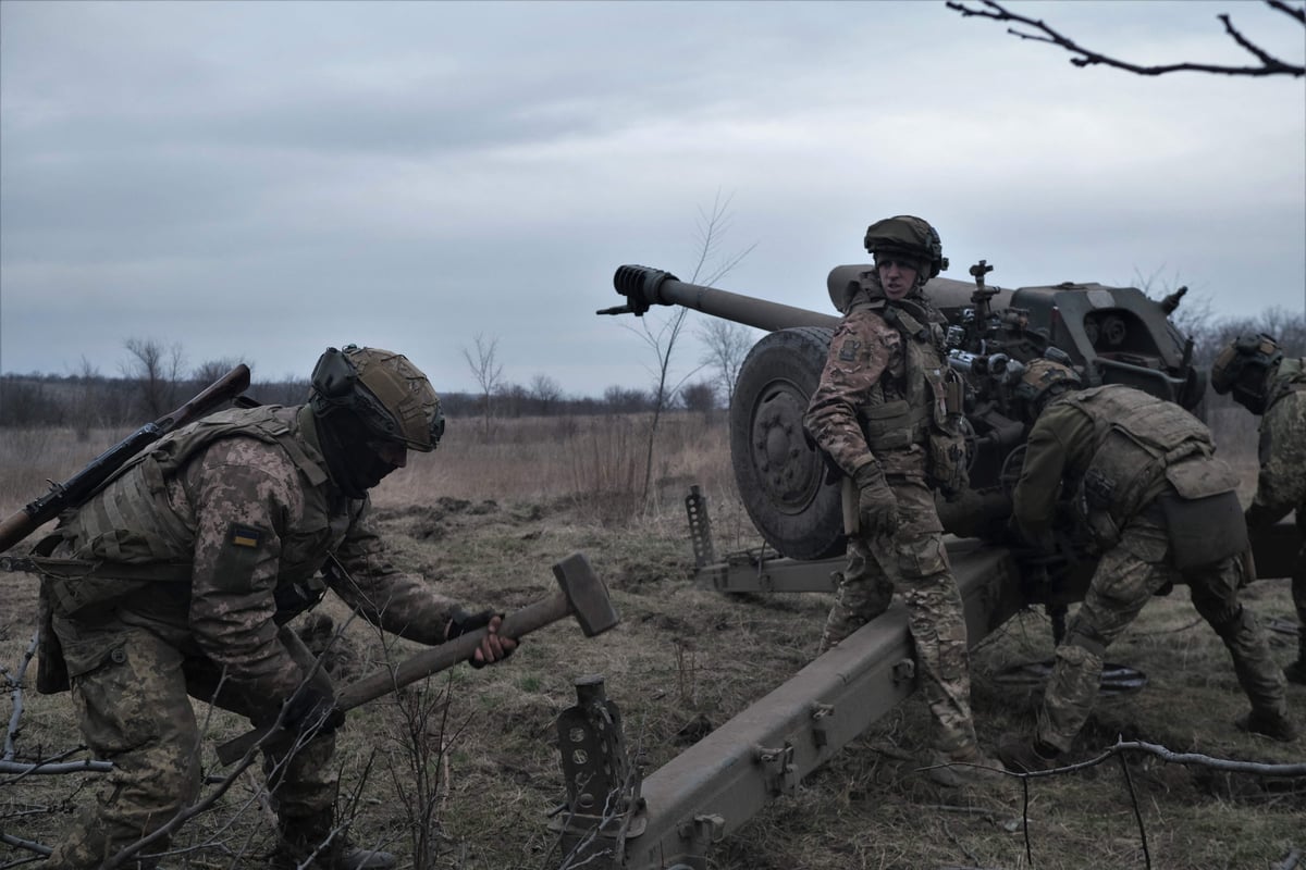 Russian attack on Bakhmut ‘stalls’ amid tensions between army and Wagner Group, says UK