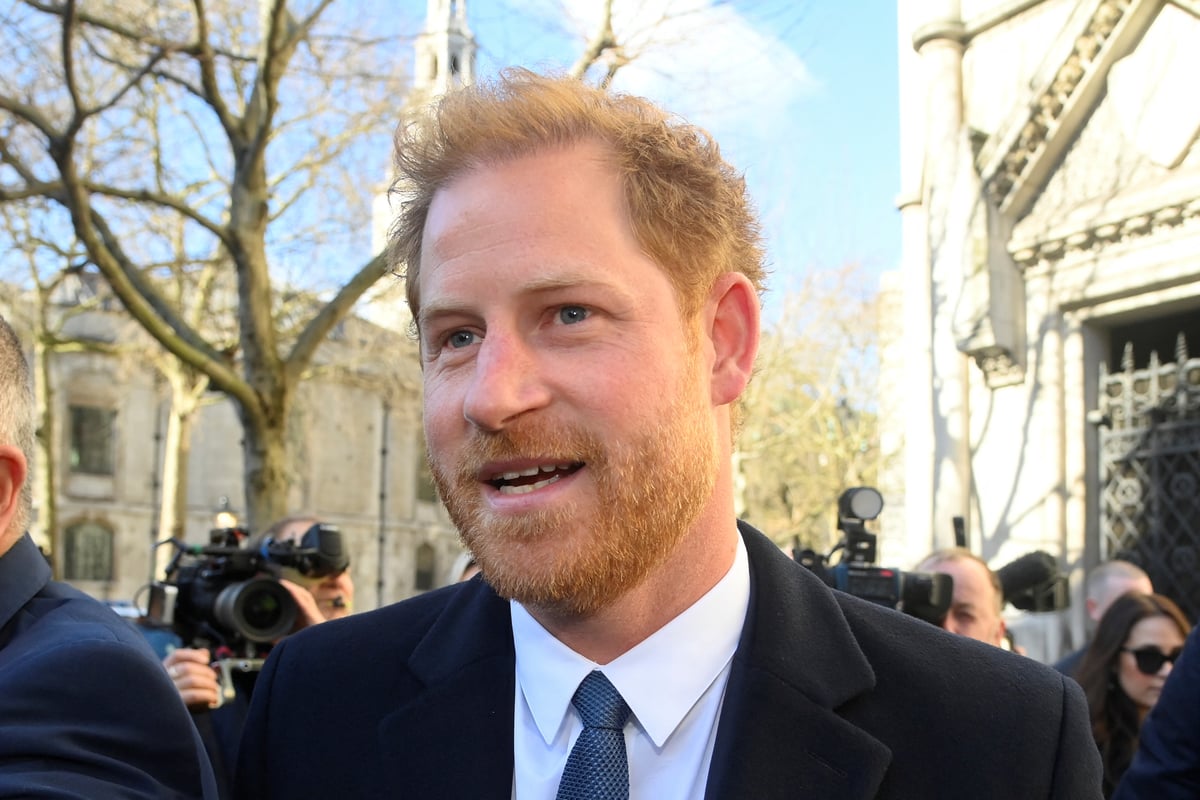 Prince Harry drags William into phone hacking legal war with Daily Mail publisher