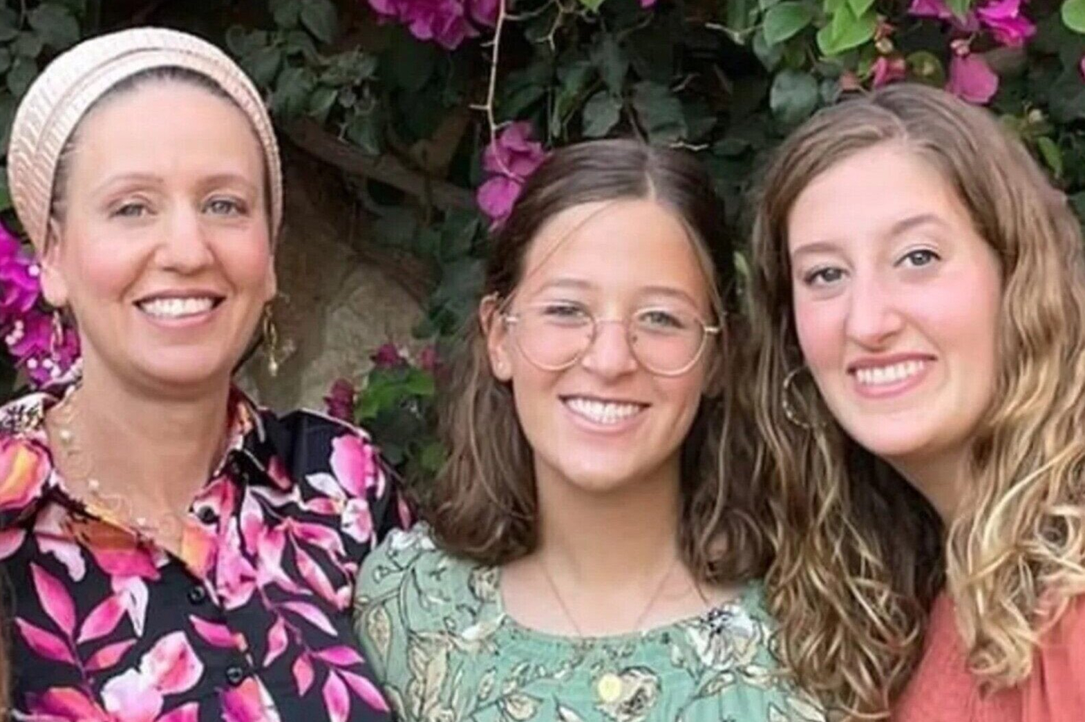 Hunt for gunmen who killed three British-Israeli women