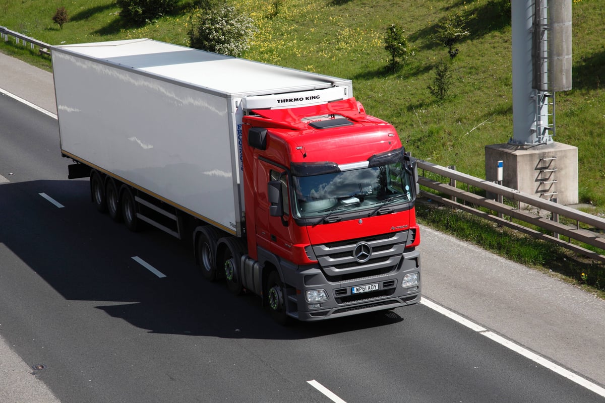 Lorry manufacturers criticise lack of infrastructure for greener vehicles