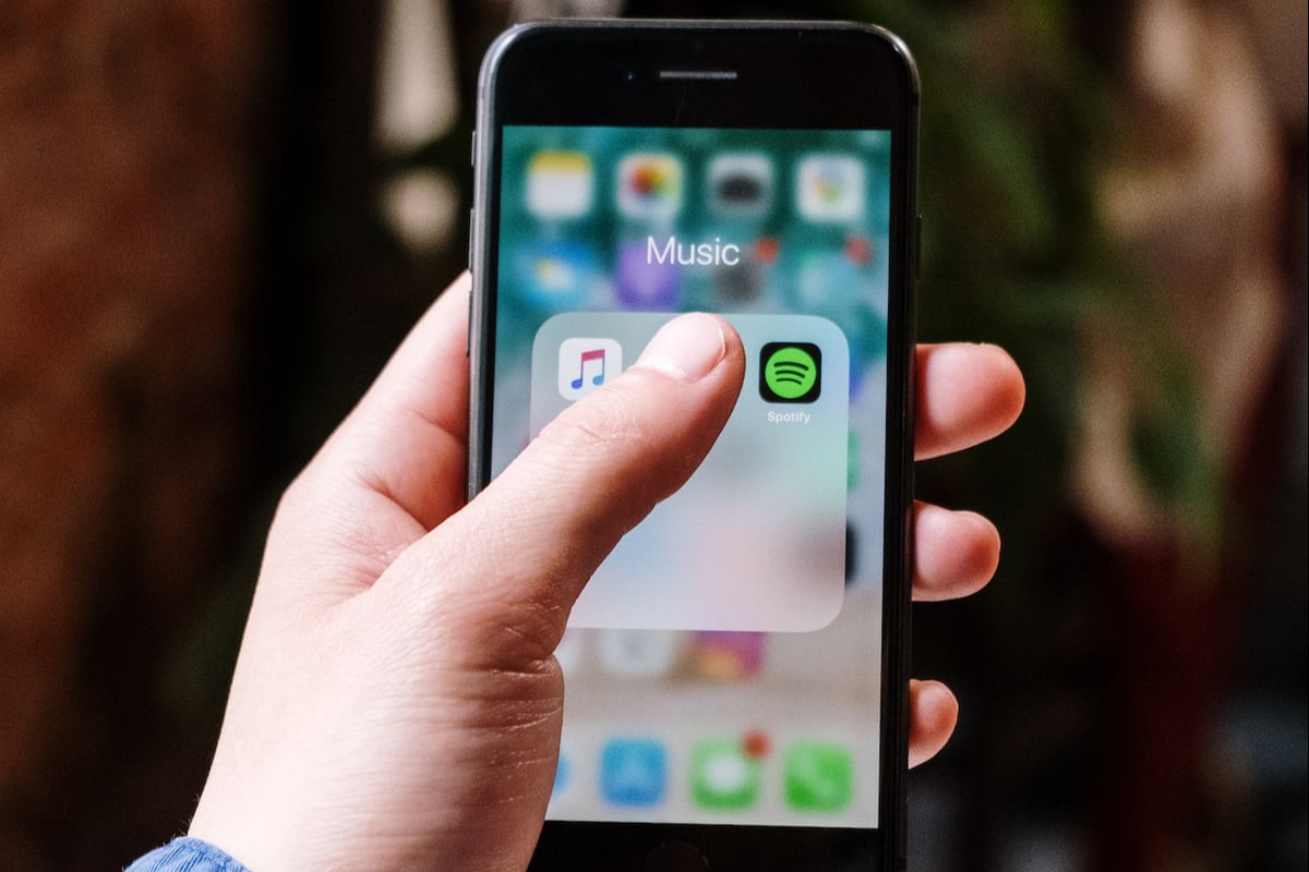 Spotify reportedly developing AI voices that mimic podcast hosts for ads