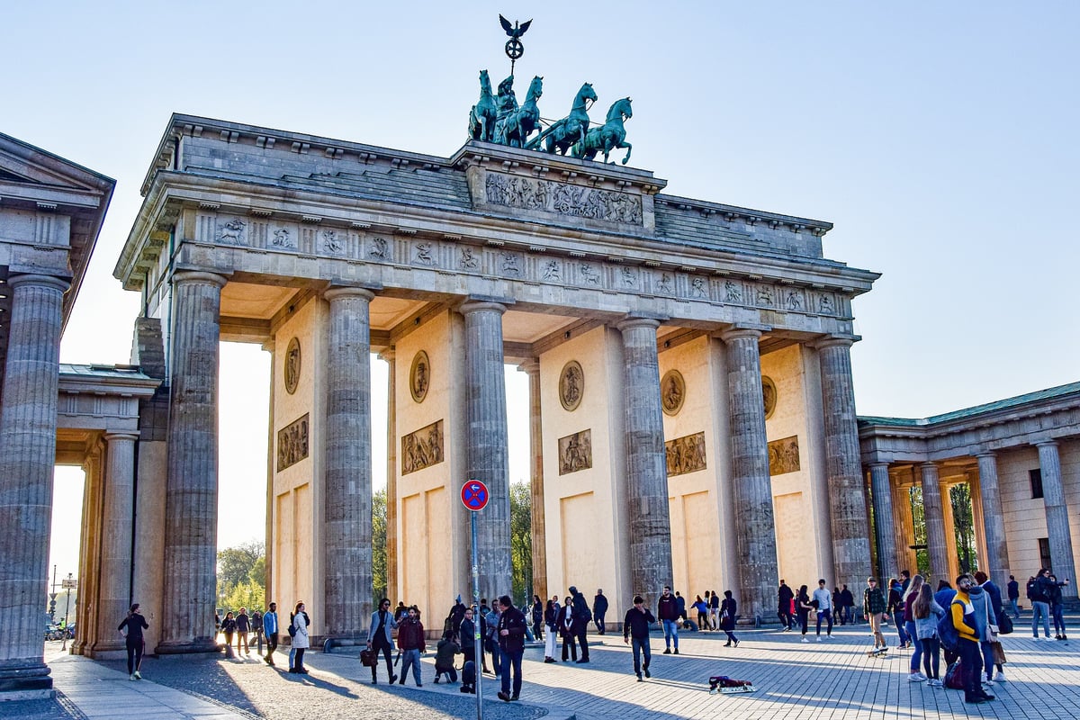 Germany narrowly escapes recession as economy flatlines, underperforming expectations