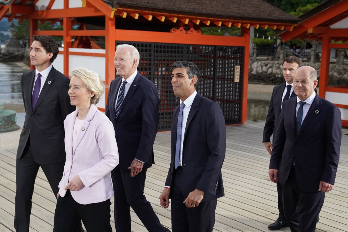 ‘We’re not going away’: Rishi Sunak warns Vladimir Putin on support for Ukraine