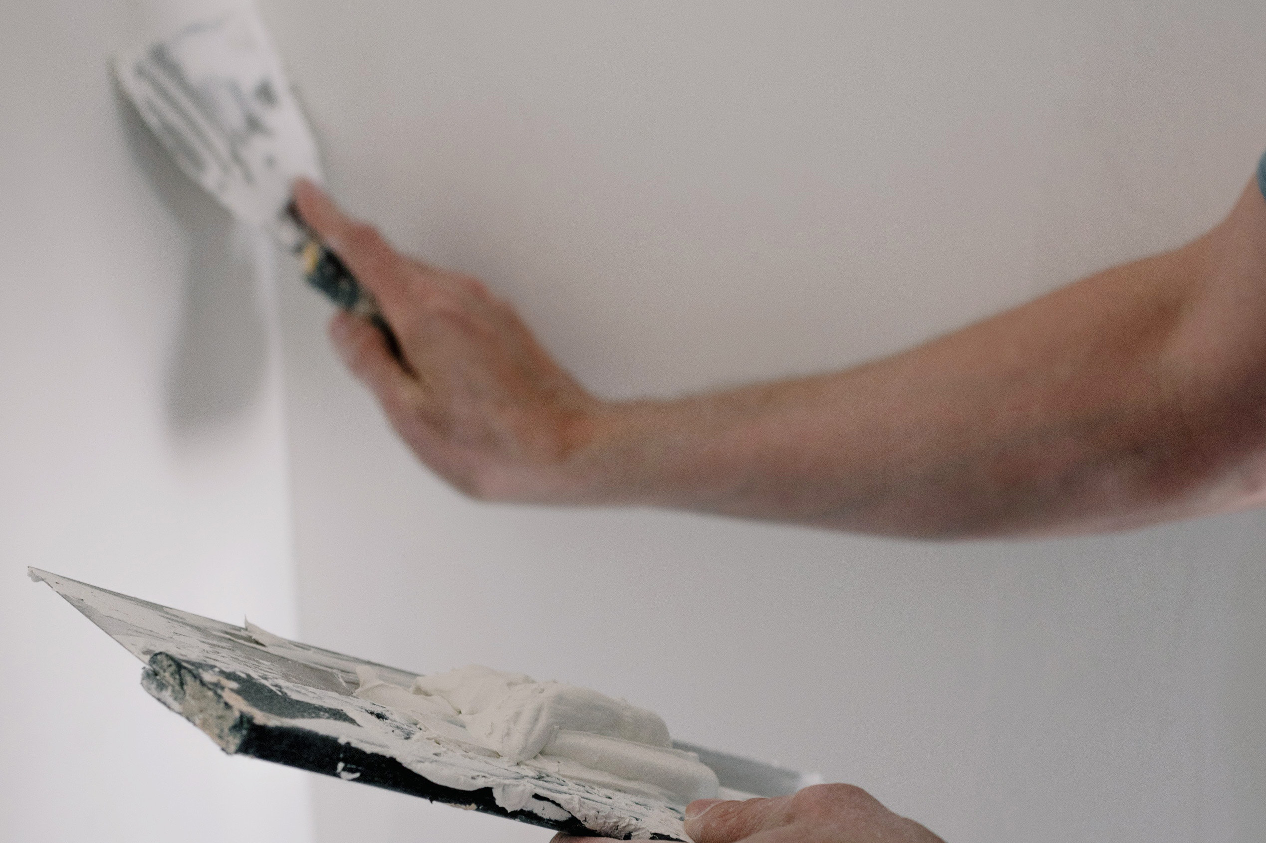Best DIY wall patch repair kits to fix holes in a flash