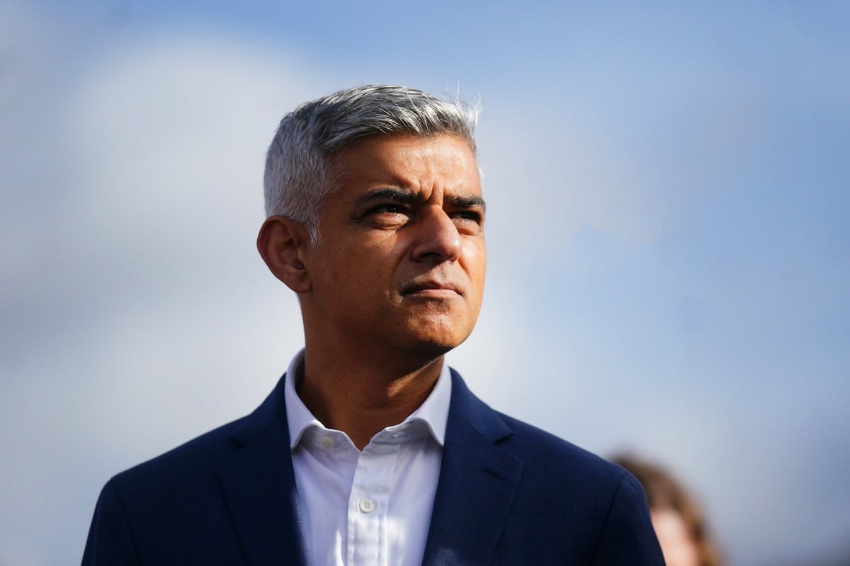  Sadiq Khan awards AI firms with prize money for cost-of-living services