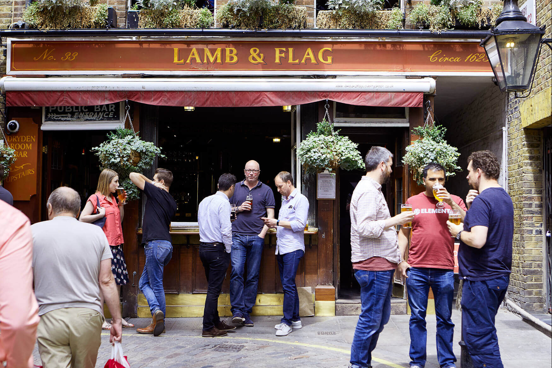 Josh Barrie at the Lamb & Flag: A Dickens of a time to get served