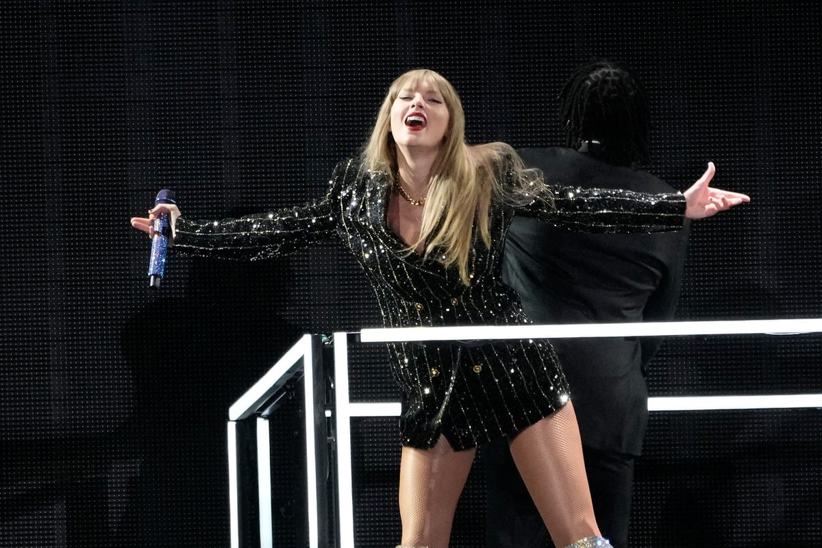 Taylor Swift tells fans ‘you have to deal with my emotions’ on final leg of US Eras tour
