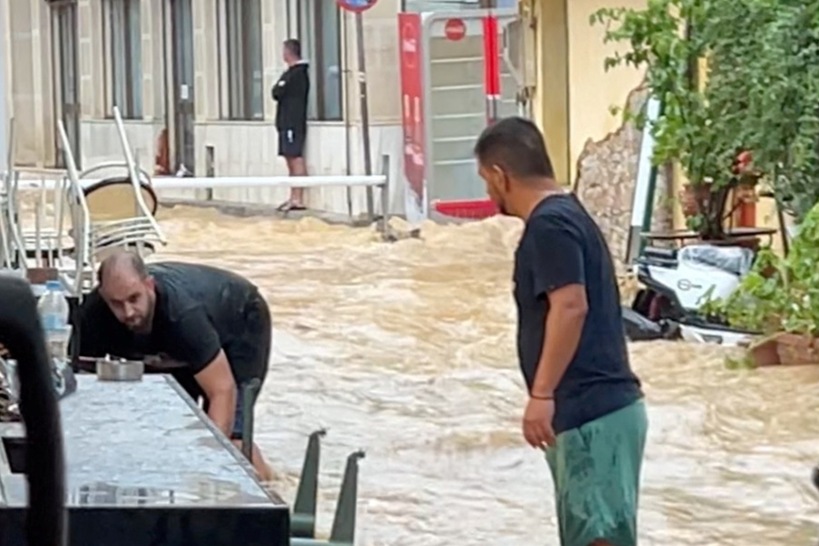 Flights back to UK cancelled amid severe Greek island floods