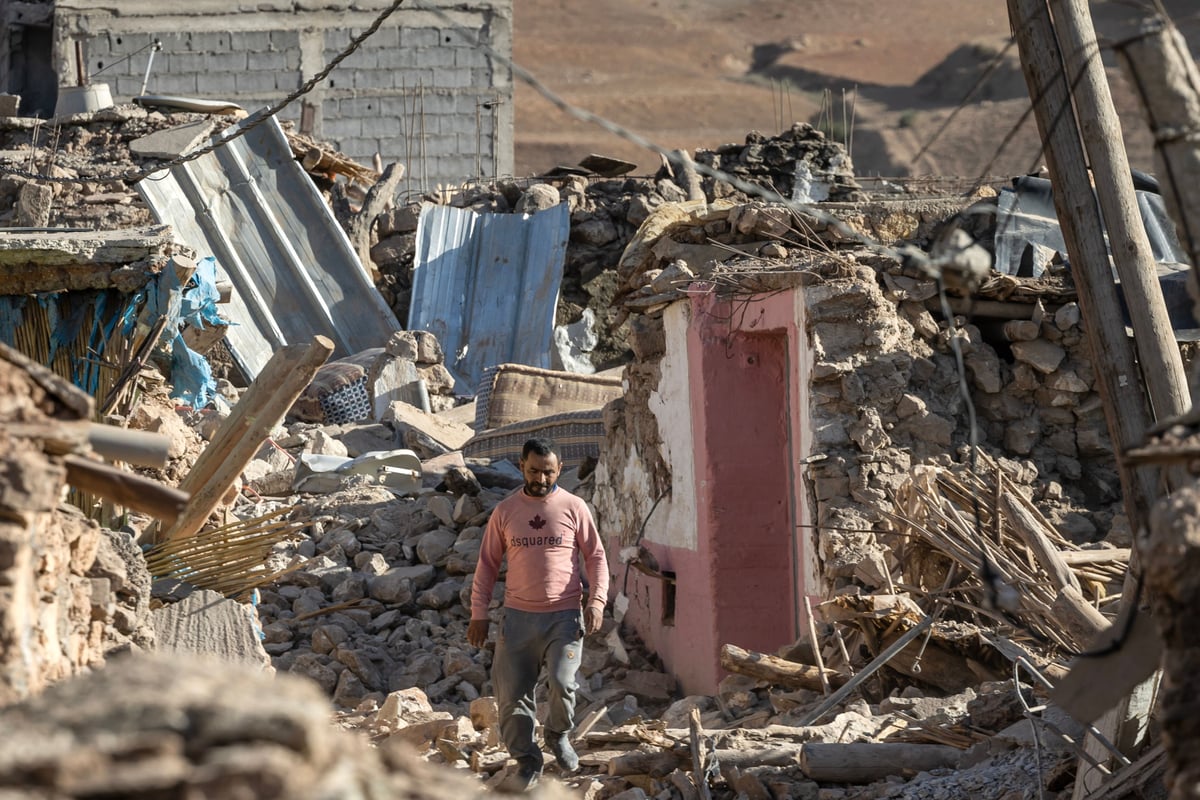 Morocco earthquake: Death toll rises to more than 2,000 as rescuers battle to save people trapped under rubble