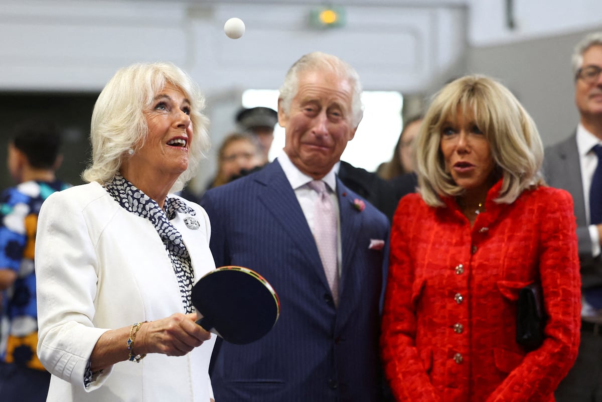 Queen takes on Brigitte Macron in game of table tennis