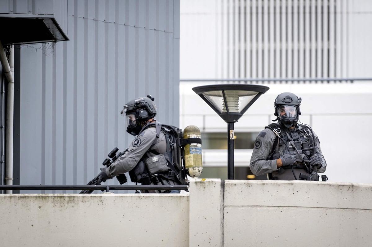 Rotterdam shooting: Two killed as gunman opens fire at medical centre