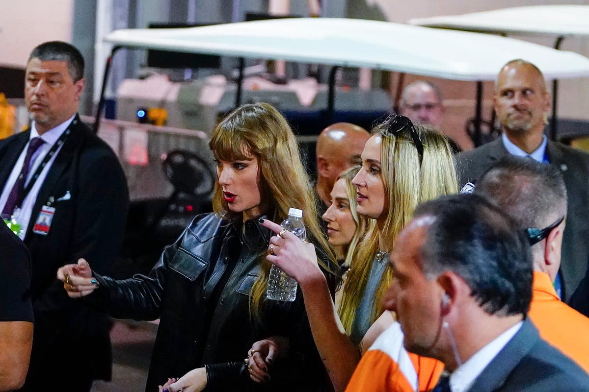 Sophie Turner praises 'absolute hero' Taylor Swift for 'providing a home' in wake of Joe Jonas divorce