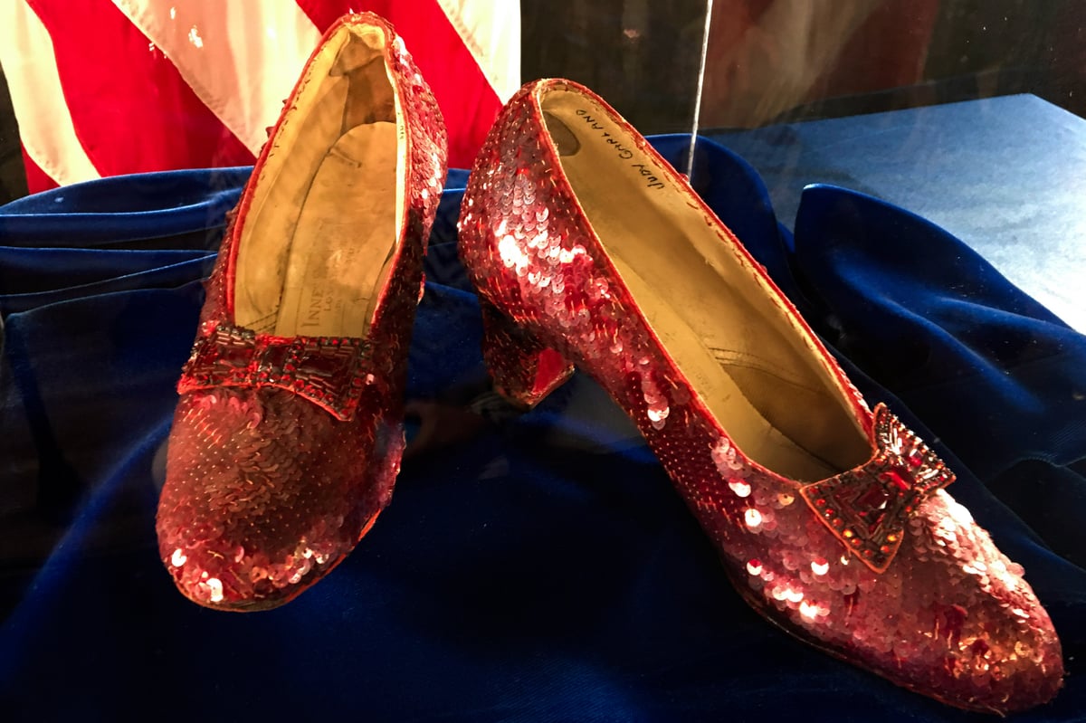 Man expected to plead guilty to stealing Wizard of Oz slippers worn by Judy Garland