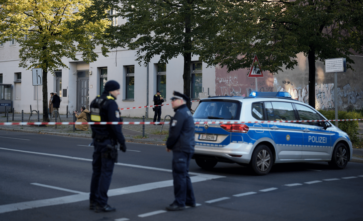 Firebomb attack on Berlin synagogue as tensions rise in Middle East