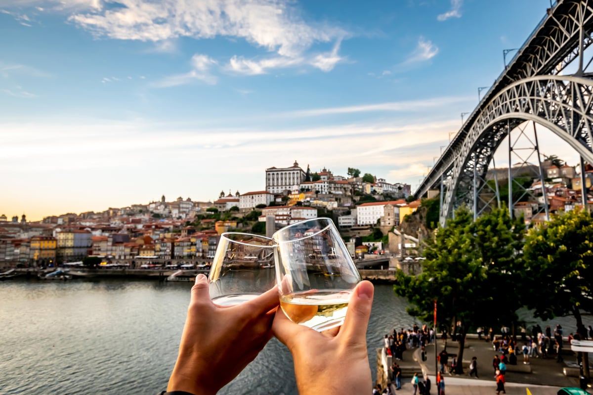 British newslyweds spend straggering £30billion on their honeymoons