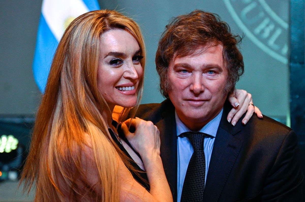 Javier Milei: Right-wing libertarian wins Argentina election and is congratulated by Donald Trump 