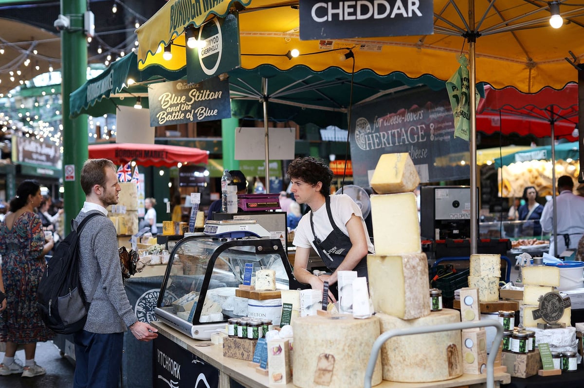 Influencer kicked out of Borough Market while reviewing an apple crumble