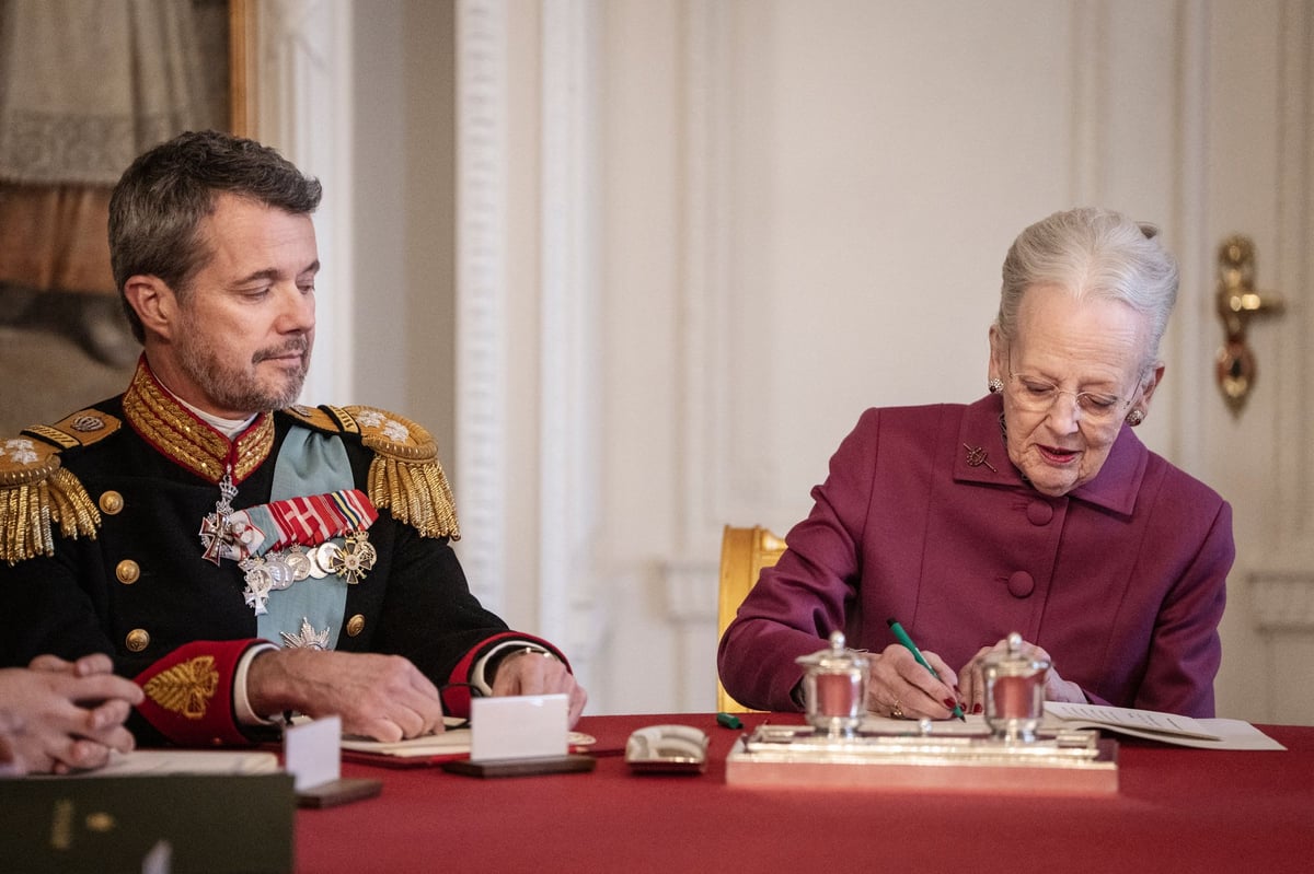 Why did Queen Margrethe II of Denmark abdicate?