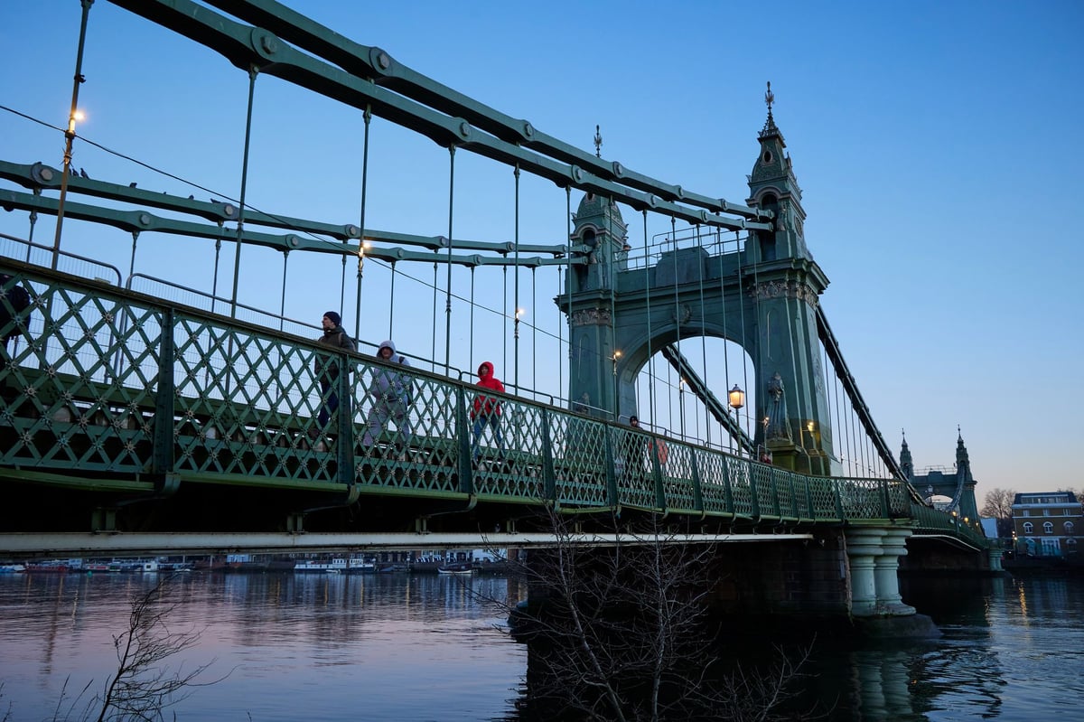 Rachel Reeves says she'll work with Sadiq Khan to help fix Hammersmith Bridge if Chancellor (but doesn't pledge new cash)