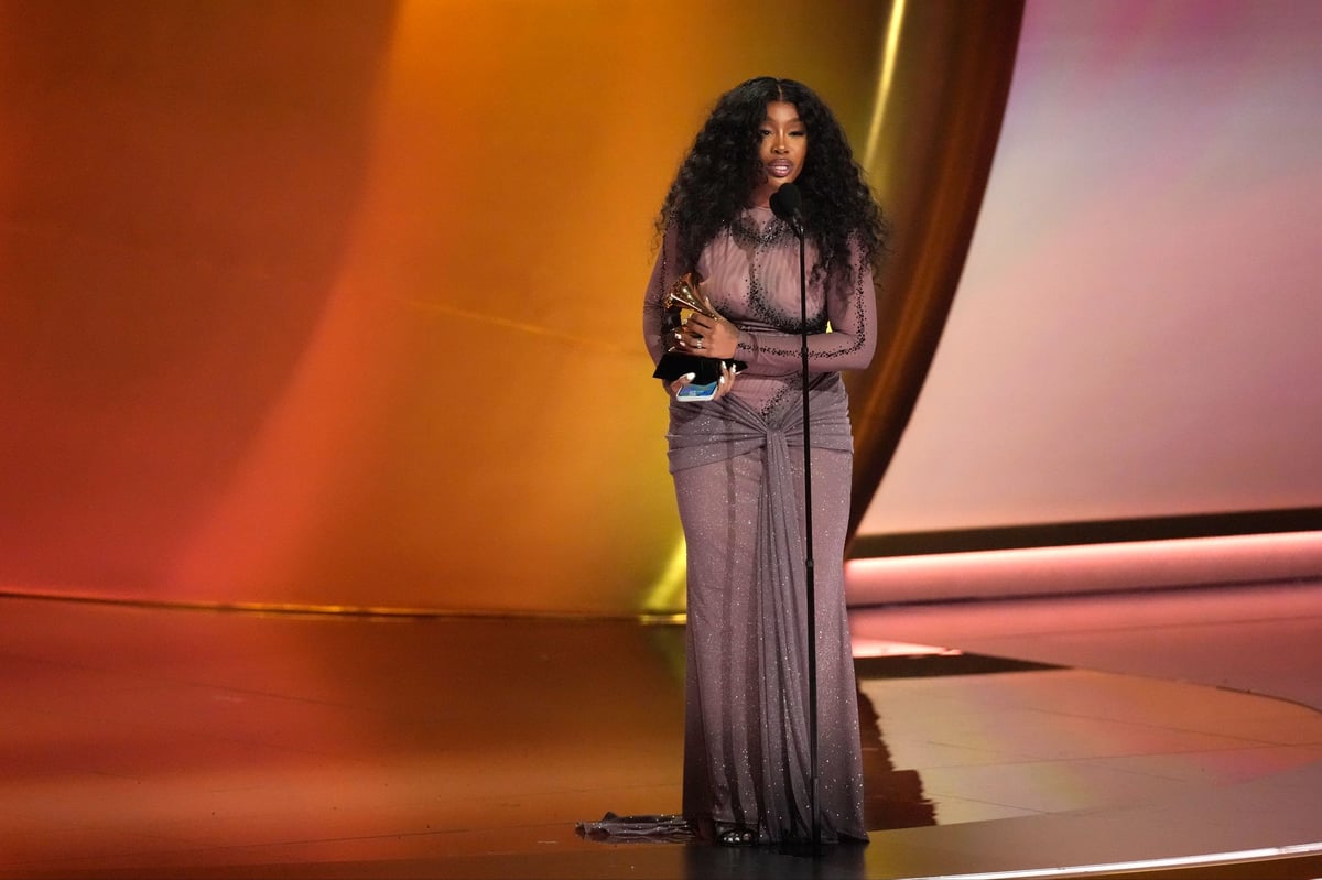 Who is SZA, the new Glastonbury headliner beating Adele's records in the US?