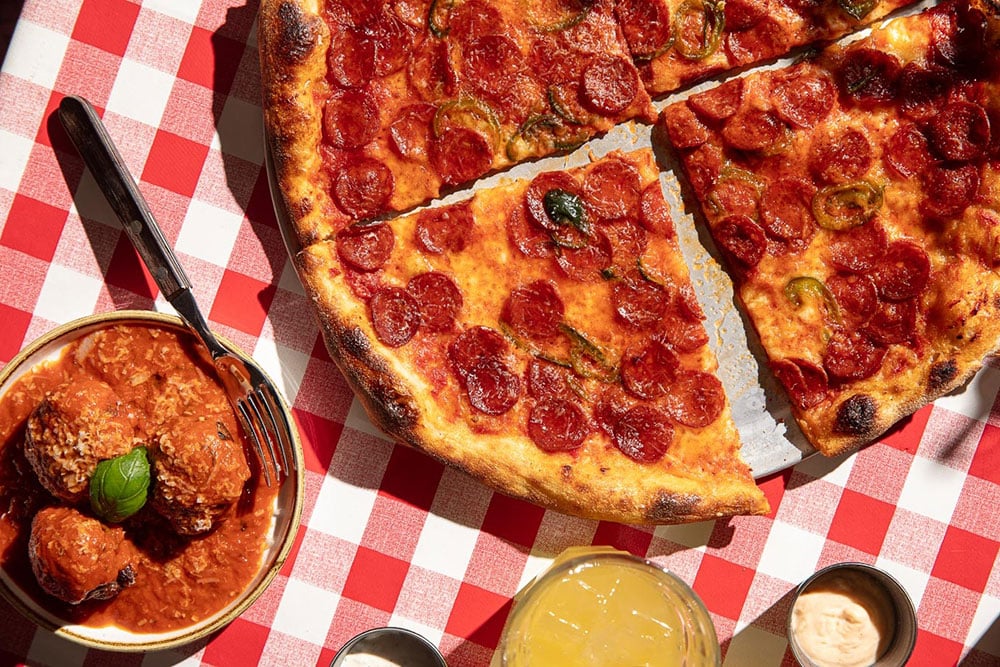 Alley Cats NYC-style pizza review: It hardly screams 'like my mamma used to make!'
