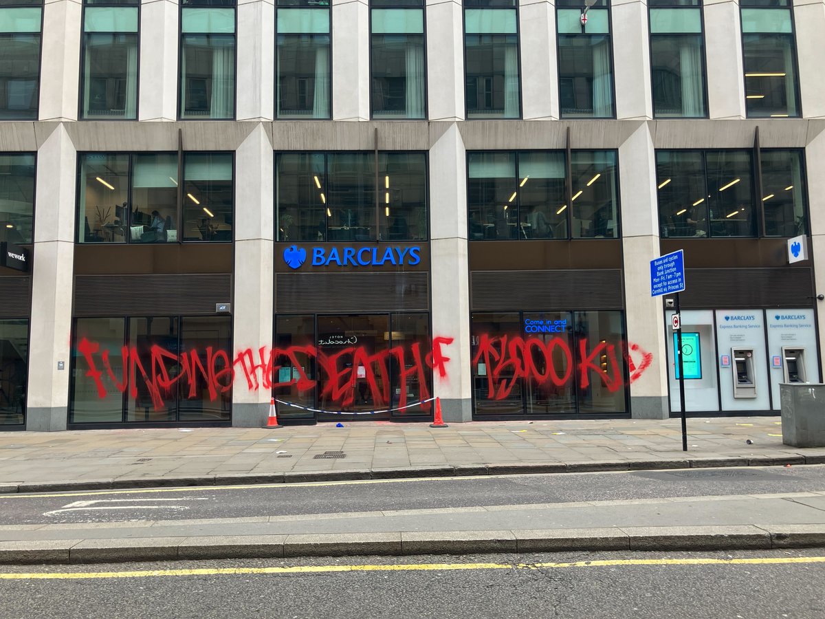 Barclays Moorgate branch cordoned off after graffiti sprayed on windows