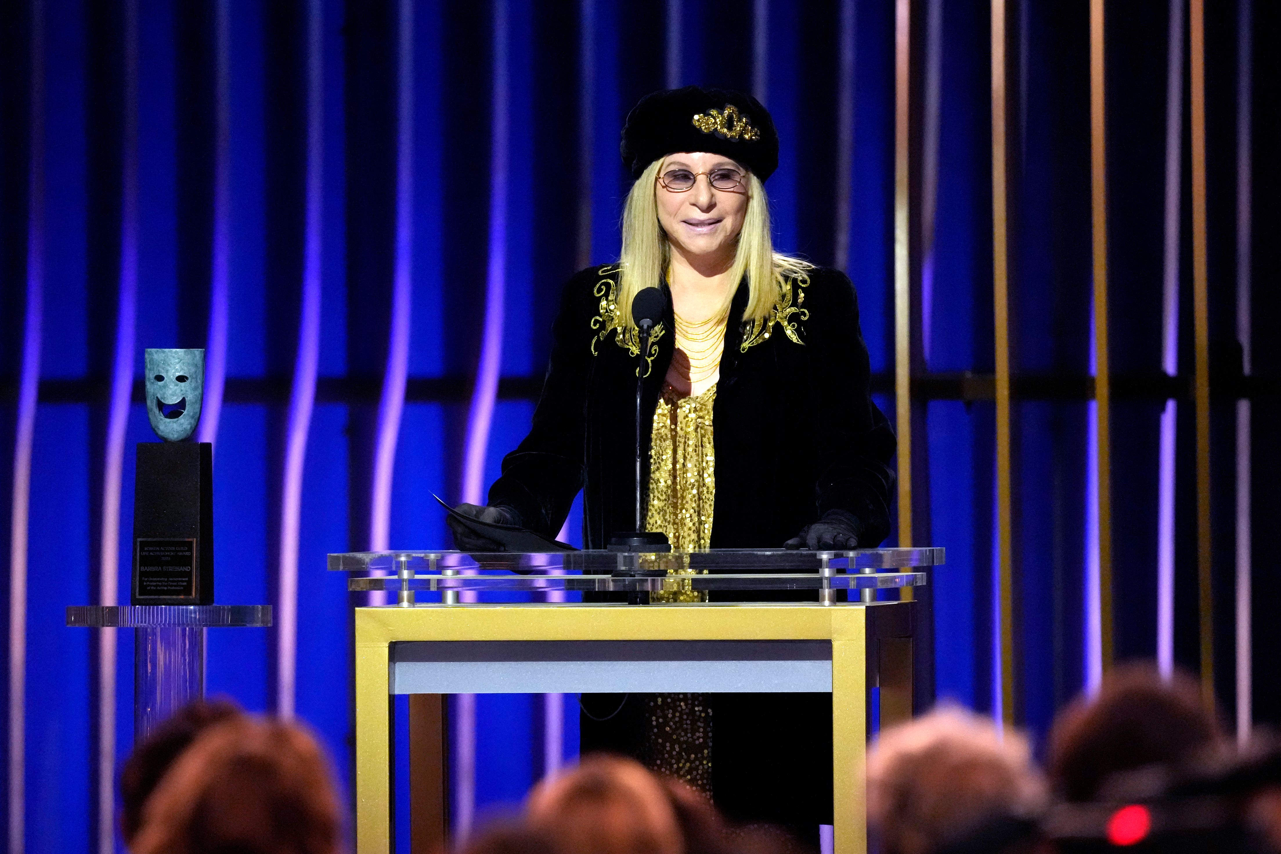 Streisand delivers emotional speech as she accepts SAG Award