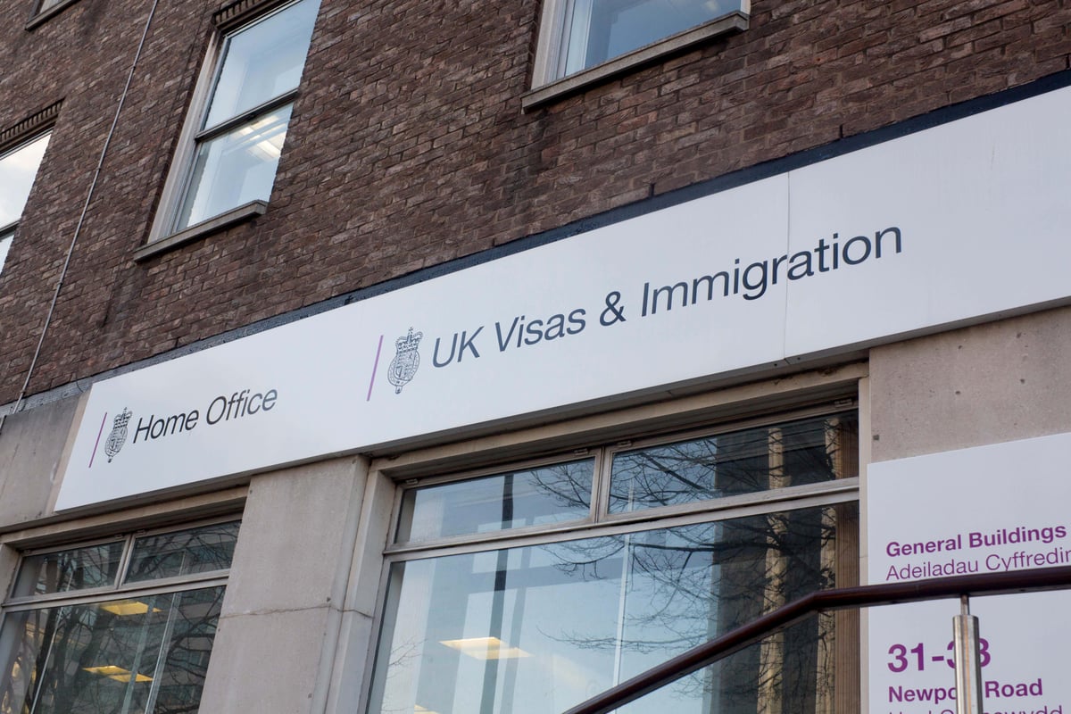 UK population rises by record 662,000 in a year driven by migration