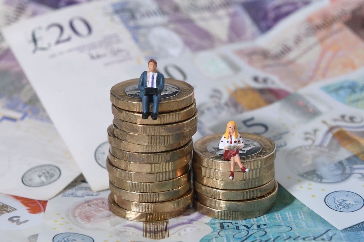 How much can you earn on Universal Credit before it's reduced