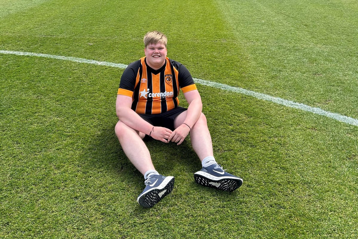 Teenager to be joined by ‘Hardest Geezer’ for final leg of running challenge
