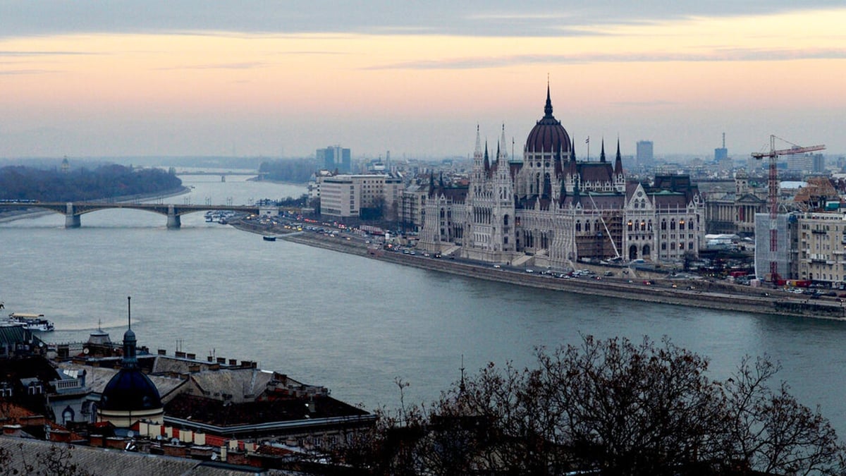 Two dead and five missing after boat collision on Danube in Hungary