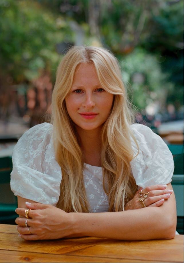 Coco Mellors: 'As a sober person, I don't think I'll ever not be able to write about addiction'