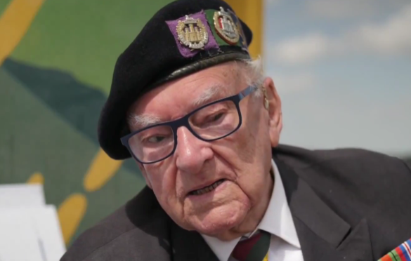 D-Day veteran accuses Rishi Sunak of 'letting down the country' by leaving Normandy ceremony early