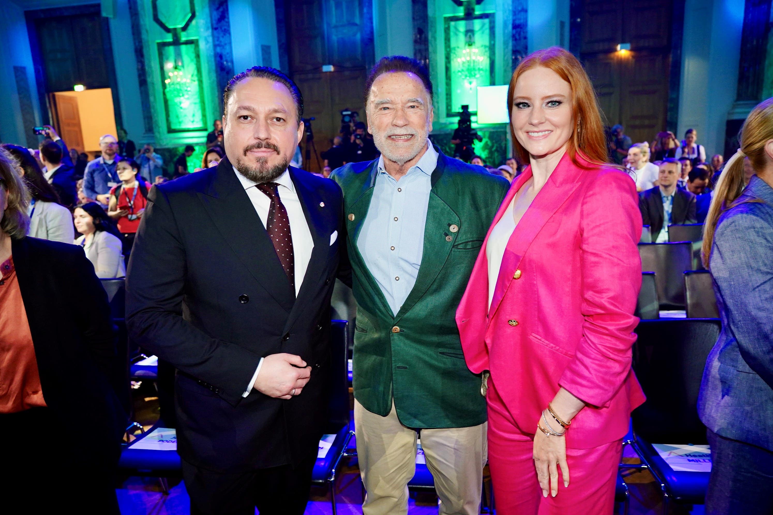 Arnold Schwarzenegger tells his climate forum it must ‘stop the bleeding’