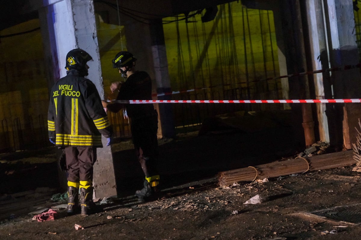 Walkway collapses on housing complex in Naples killing two people