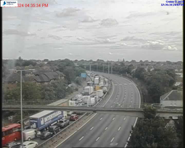 M25 closed with 11 mile tailbacks after lorry and van crash near Dartford Crossing