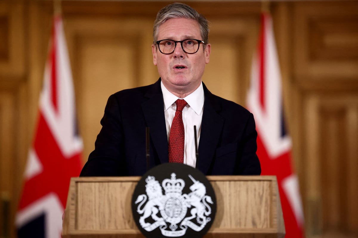 Keir Starmer announces disorder unit after Southport riots as he condemns 'gang of violent thugs'