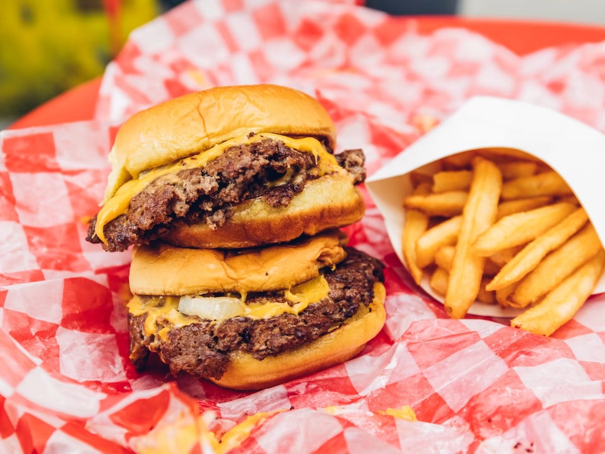 7th Street Burger: famous New York smash burgers to pop-up in Soho