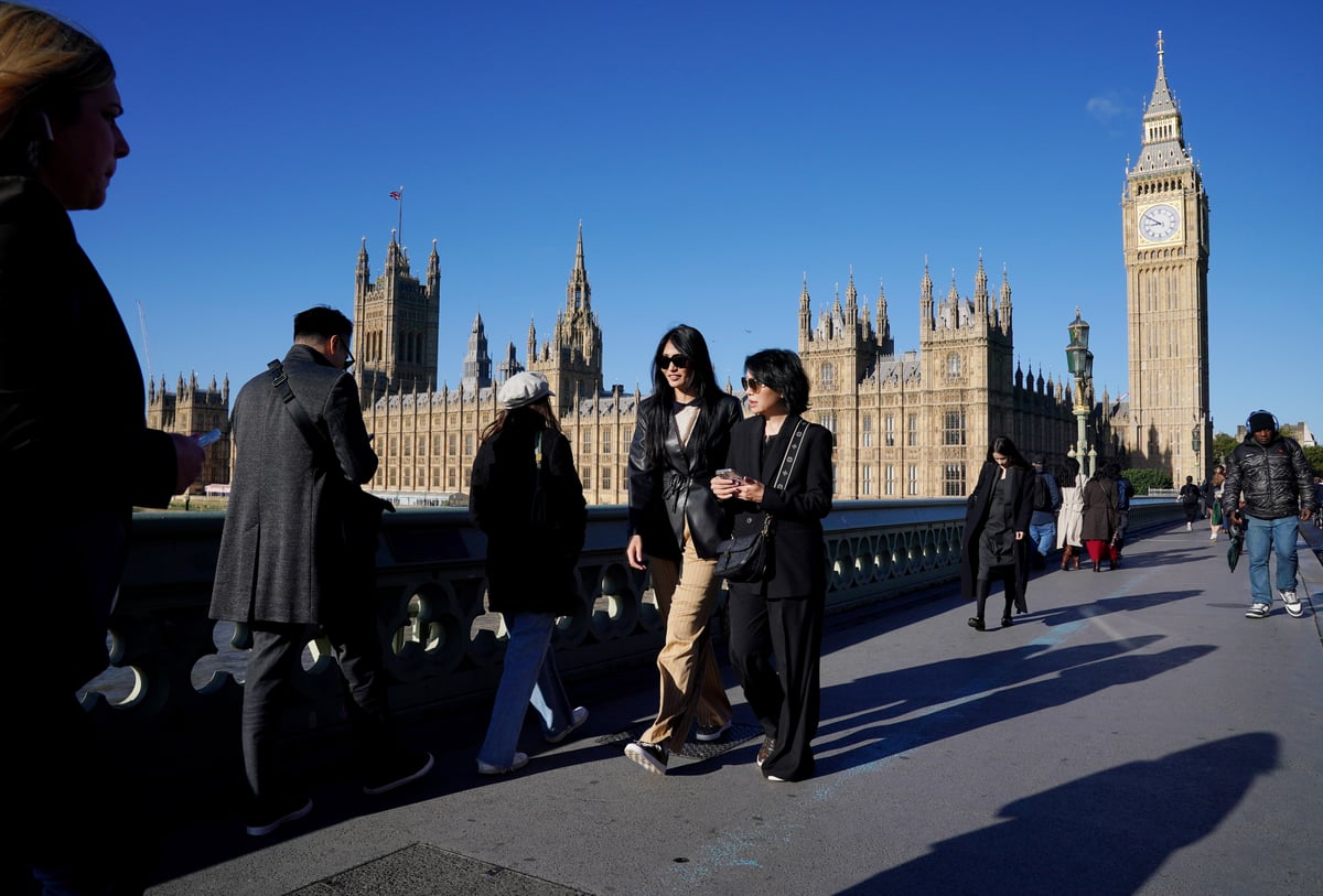 UK weather: Arctic air brings below-average temperatures with frost and chance of snow 