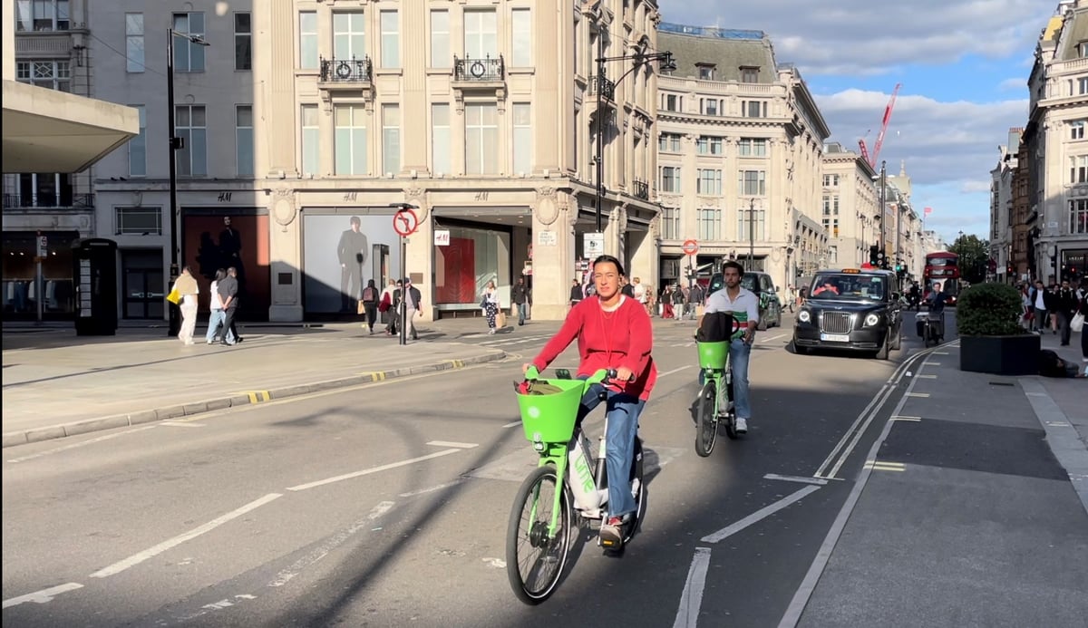 Oxford Street would be 'extremely unpleasant' if cyclists were allowed in pedestrianised area, says Sadiq Khan's cycling tsar