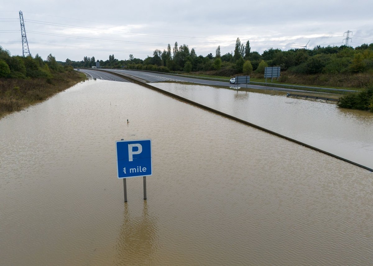 More flooding 'expected' around London commuter belt in wake of torrential rain