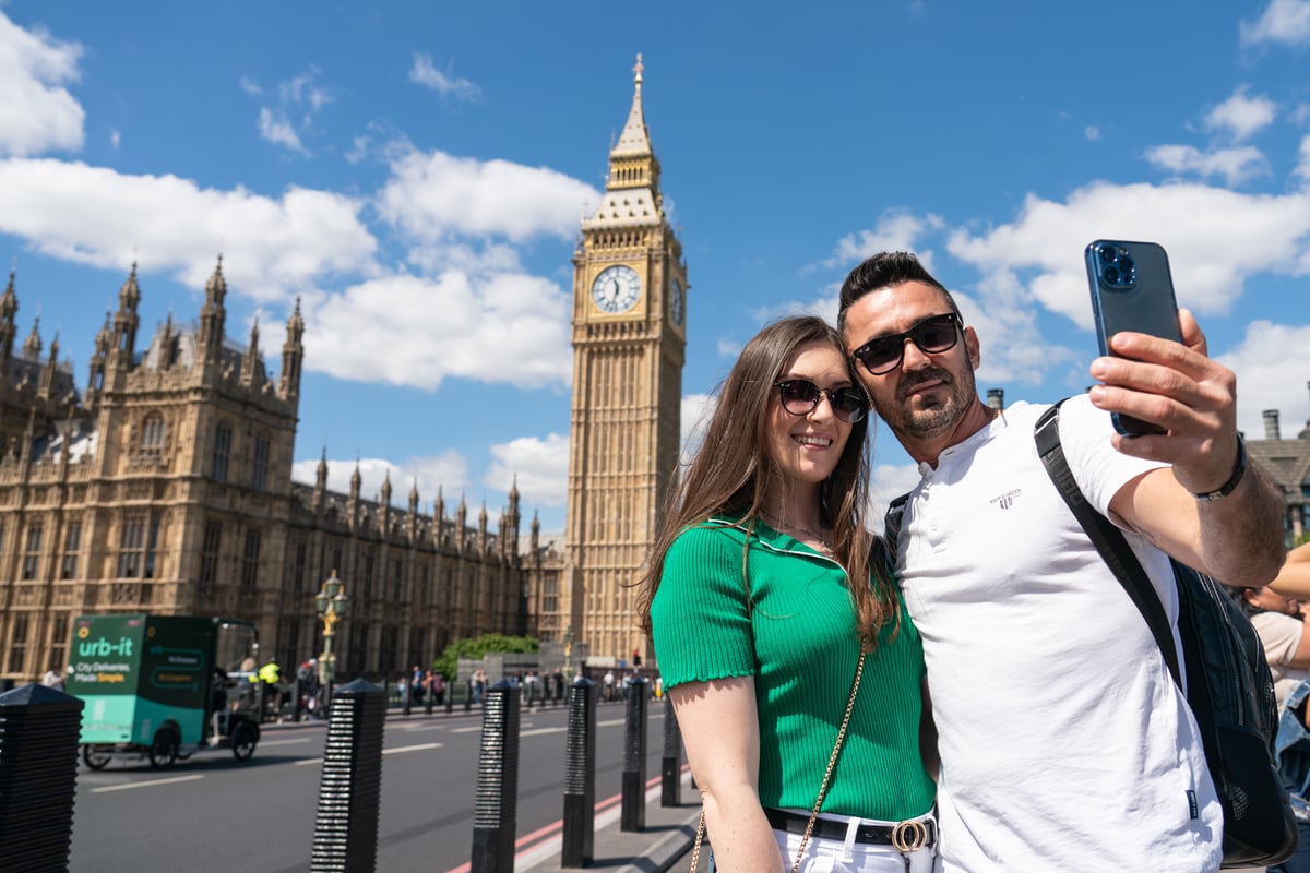 London tourist tax: West End chiefs back fixed rate as 5% would put £11.50 a night on average hotel stay