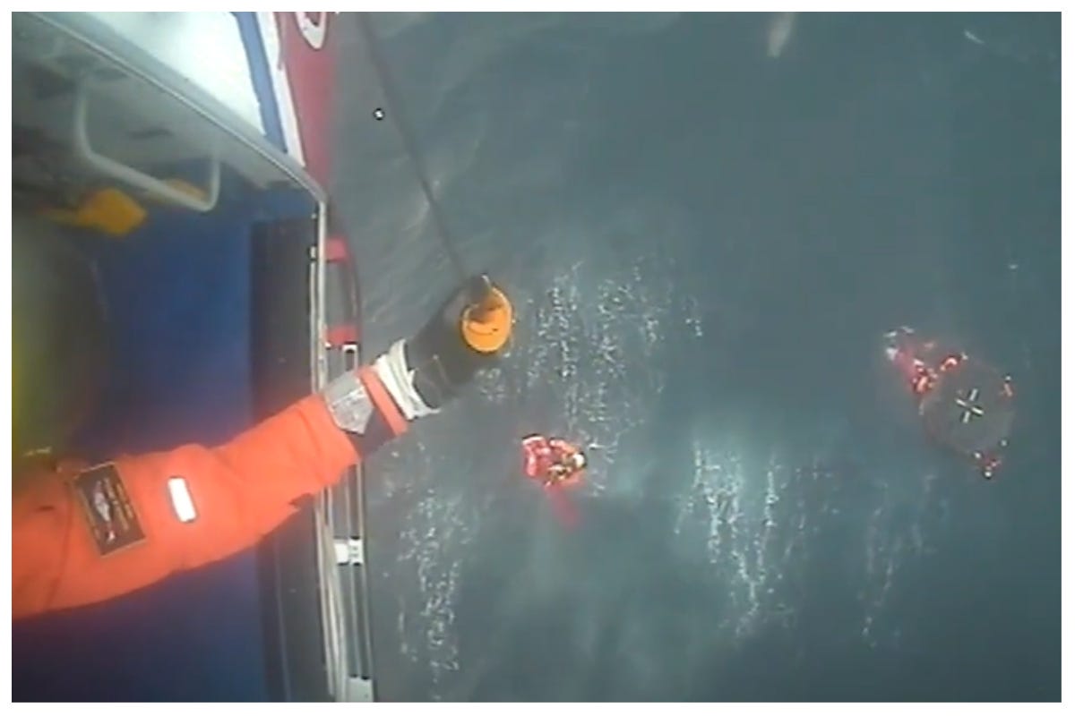 Wheelhouse left unattended before trawlers collided, report finds