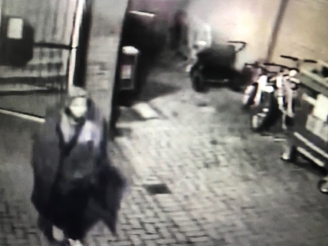 Detectives offer £20,000 reward in appeal to identify man in Jason Diallo murder case