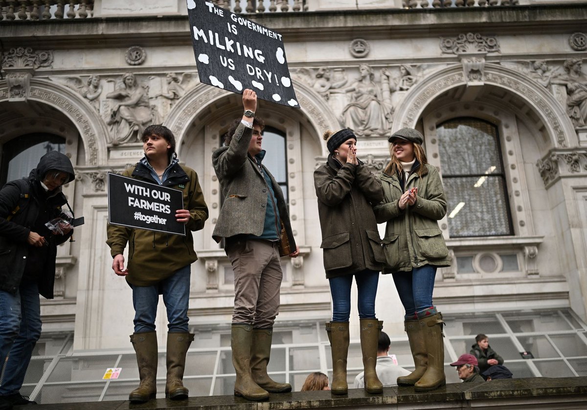 Tweed, Le Chameau and Schöffels — what Jeremy Clarkson and the farmers wore to protest in London