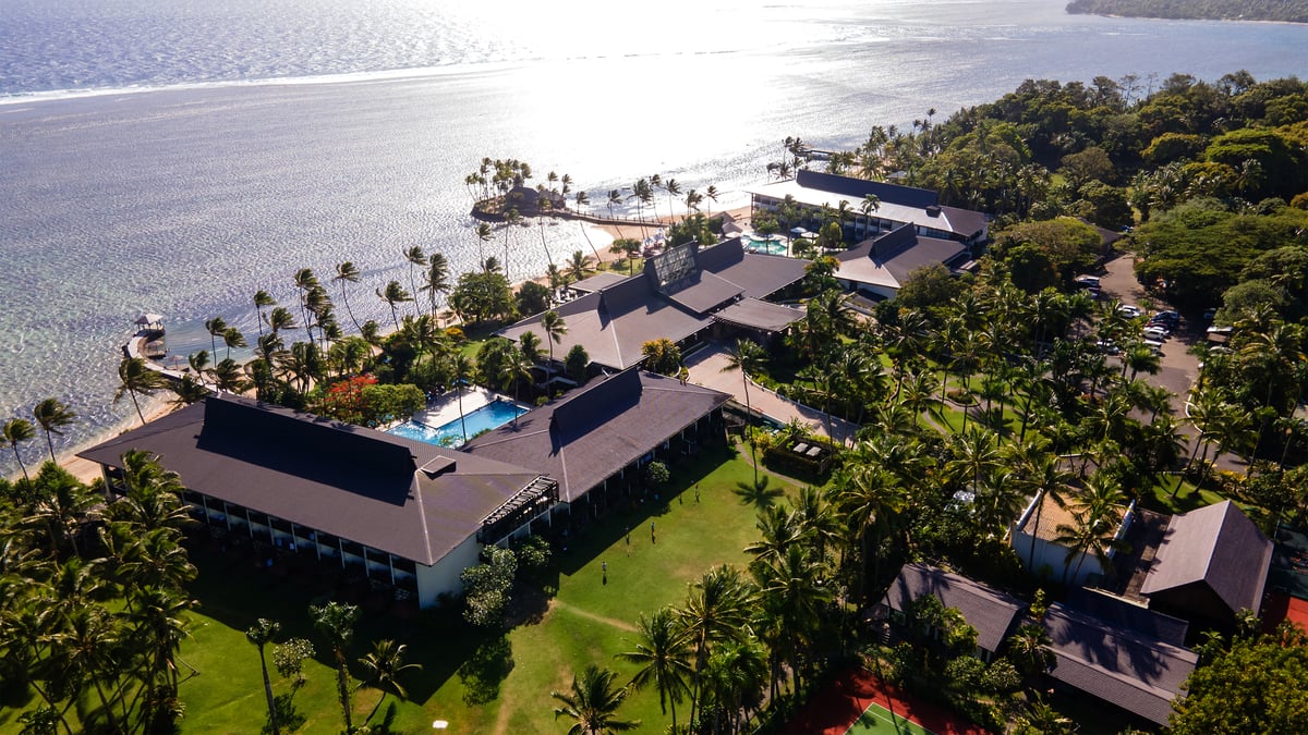 Fiji: Seven foreigners taken to hospital after drinking pina coladas at five-star resort 